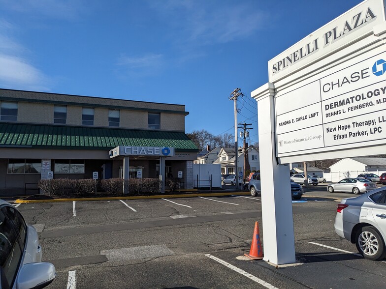 1030-1040 Barnum Ave, Stratford, CT for lease - Building Photo - Image 3 of 6