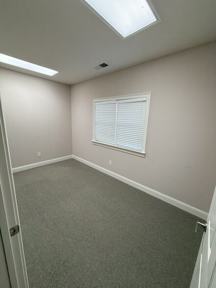 3209 S Cherokee Ln, Woodstock, GA for lease - Building Photo - Image 3 of 11