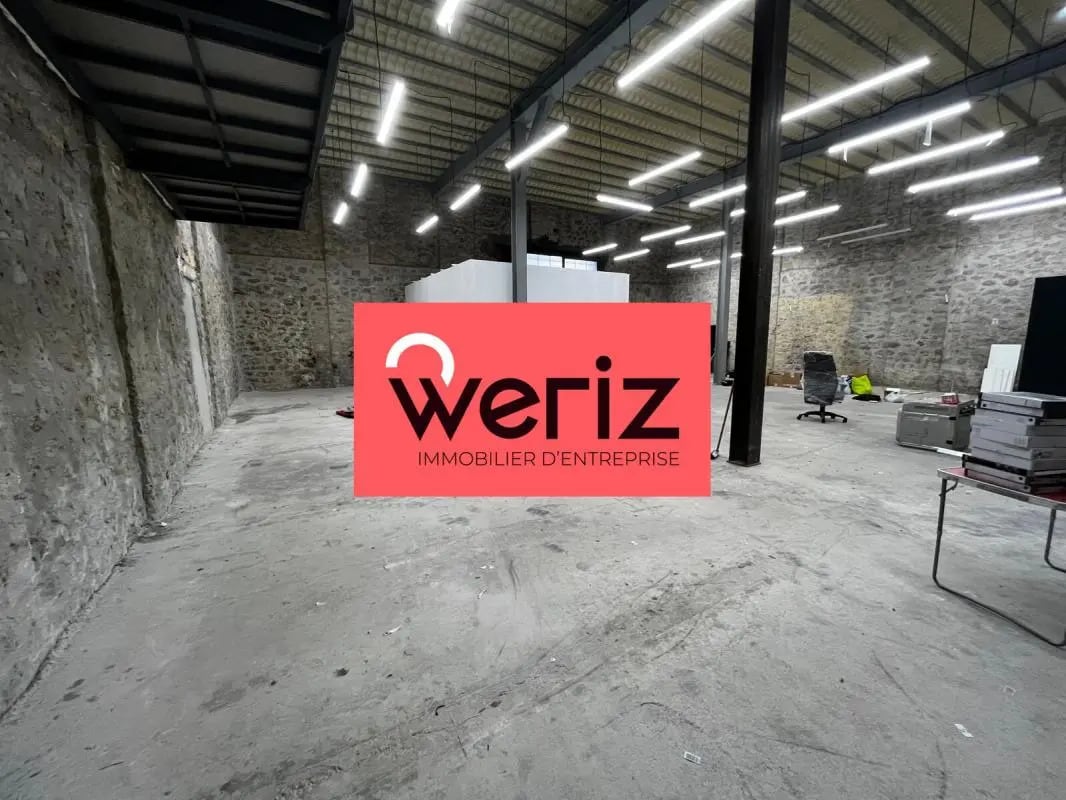 Flex in Marseille for lease Interior Photo- Image 1 of 7