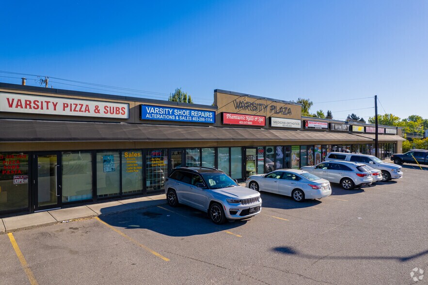 4624 Varsity Dr NW, Calgary, AB for sale - Building Photo - Image 1 of 1