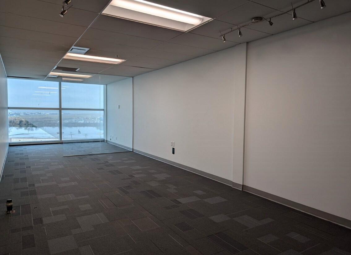 4000 No. 3 Rd, Richmond, BC V6X 0J8 - Unit 6145 - - Interior Photo - Image 2 of 3
