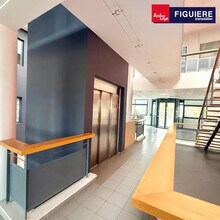 Office in Aix-en-Provence for lease Interior Photo- Image 1 of 4