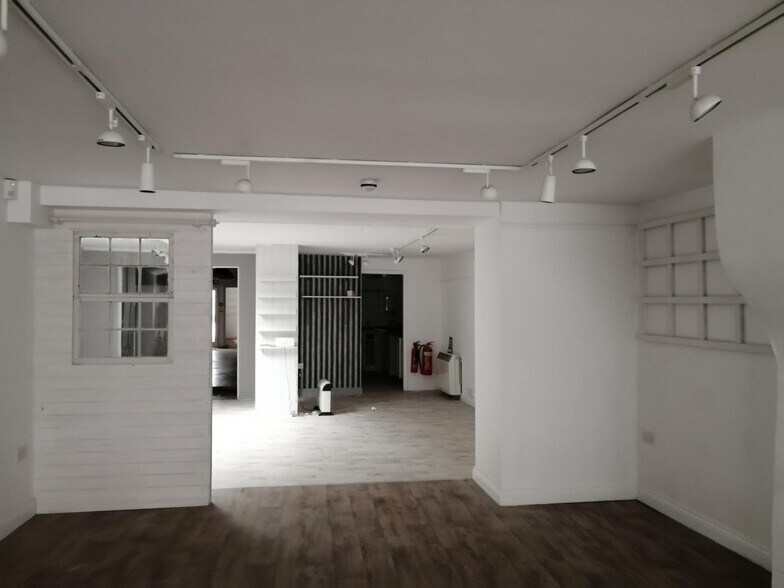 53 High St, Witney à louer - Photo intérieure - Image 3 de 8