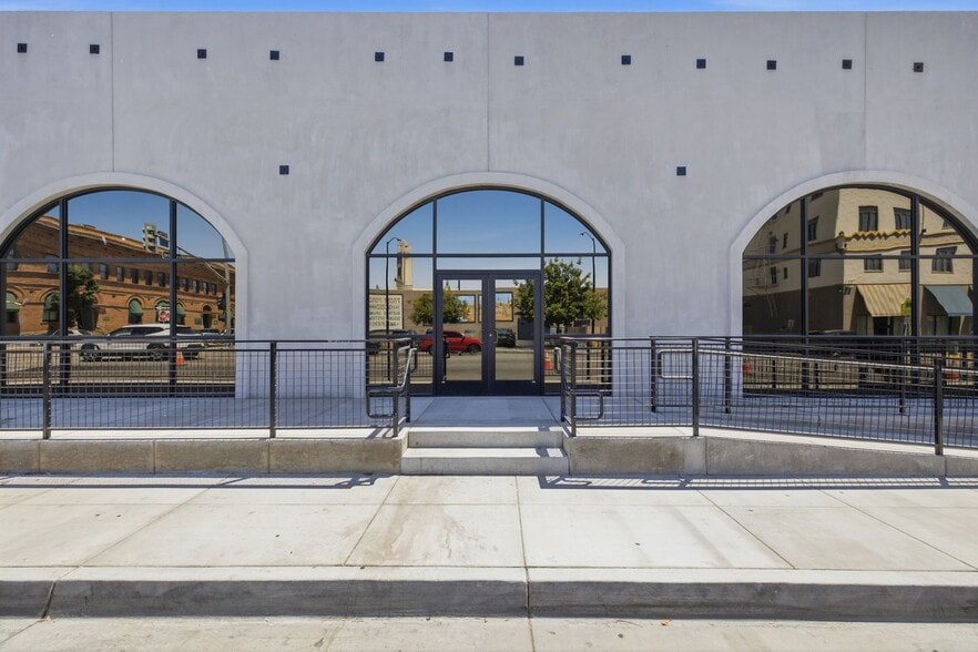 1623-1633 19th St, Bakersfield, CA for lease - Building Photo - Image 3 of 69