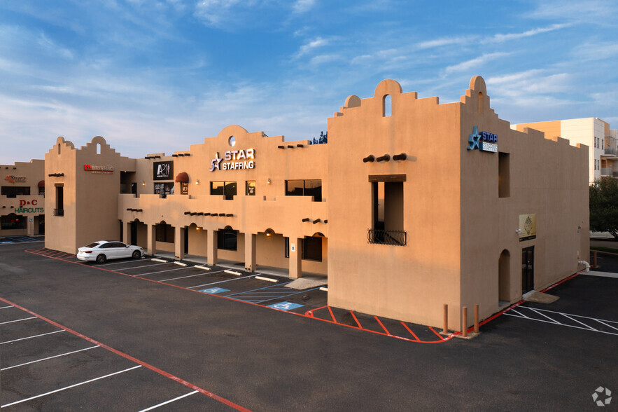 Retail in Laredo, TX for sale - Primary Photo - Image 1 of 1