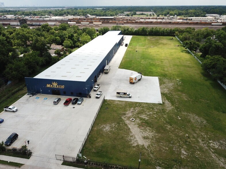 6511 N Wayside Dr, Houston, TX à vendre - Photo du bâtiment - Image 1 de 14