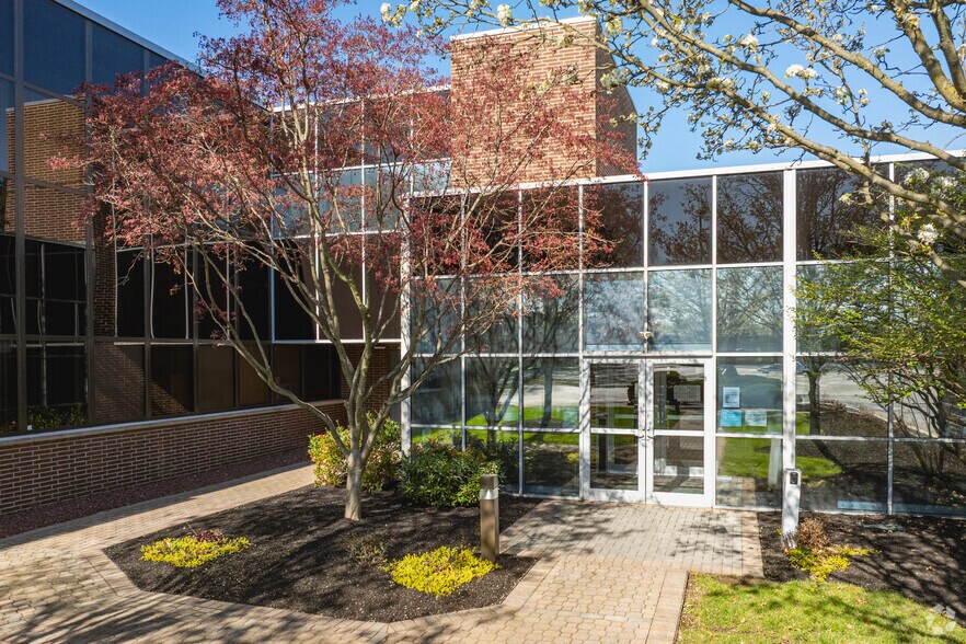 800 Barksdale Rd, Newark, DE à louer - Photo du bâtiment - Image 1 de 24