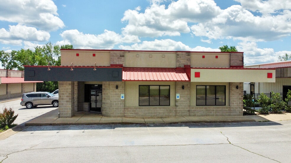 6279 W Wedington Dr, Fayetteville, AR for lease - Building Photo - Image 2 of 3