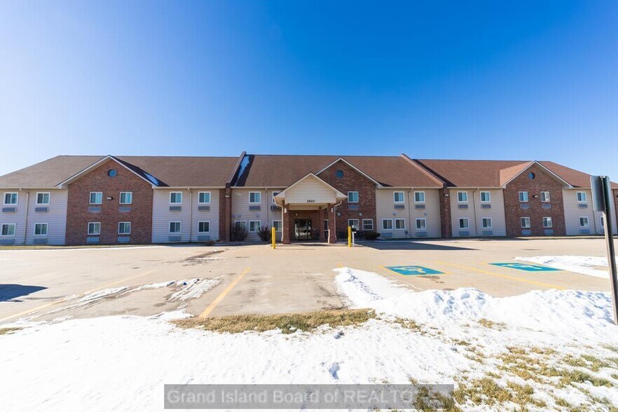 2620 N Diers Ave, Grand Island, NE à vendre - Photo du bâtiment - Image 2 de 48