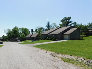 Plus de détails pour 100 Walnut Tree Dr, Salem, IN - Multi-résidentiel à vendre