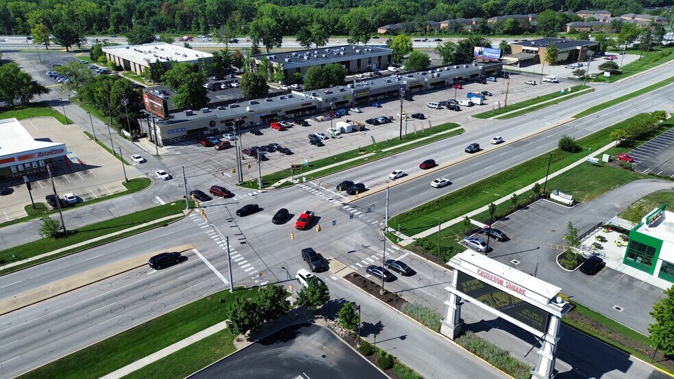 5907-5977 E 82nd St, Indianapolis, IN à louer - Photo du bâtiment - Image 3 de 4