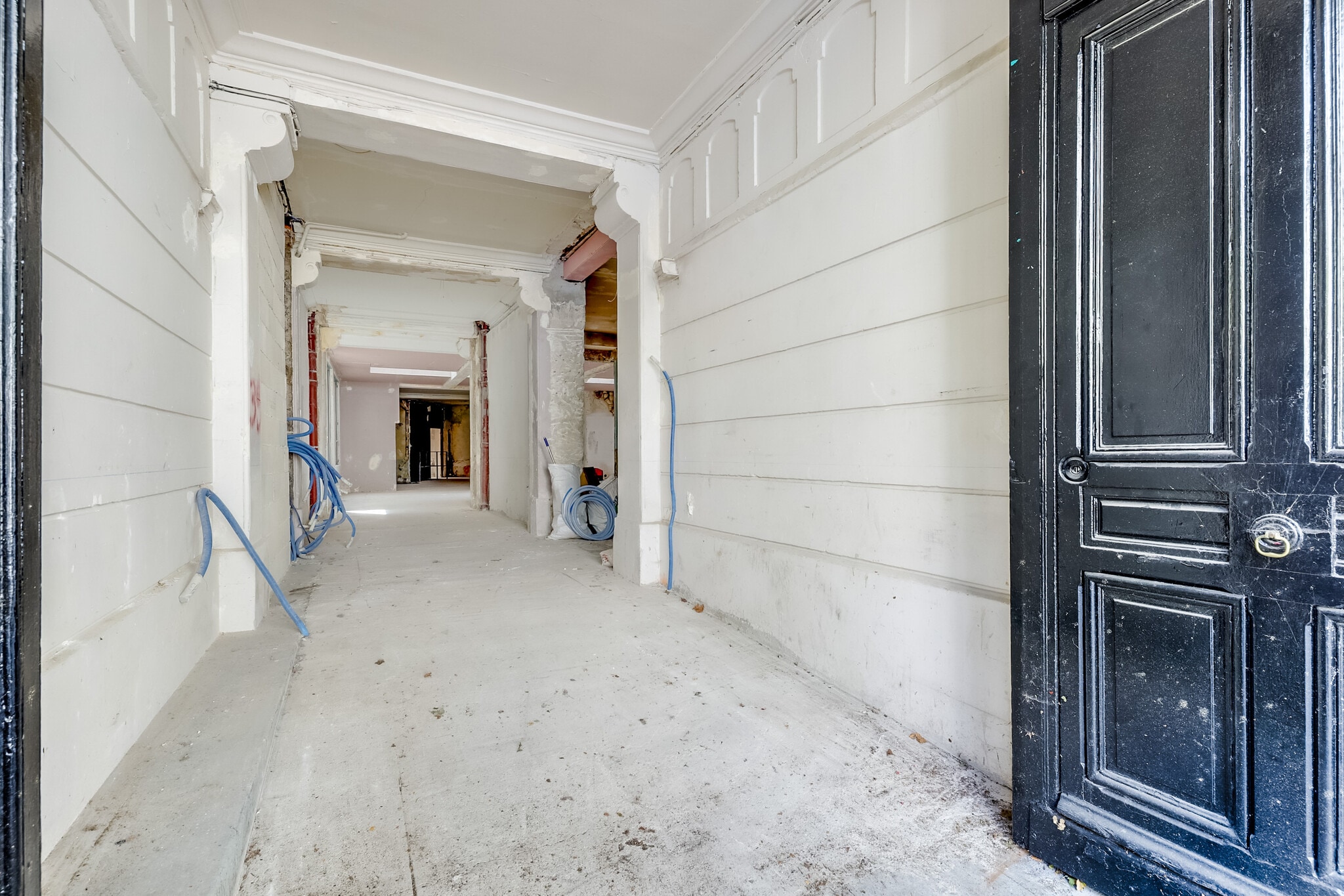 58 Rue Guy Môquet, Paris for lease Interior Photo- Image 1 of 7