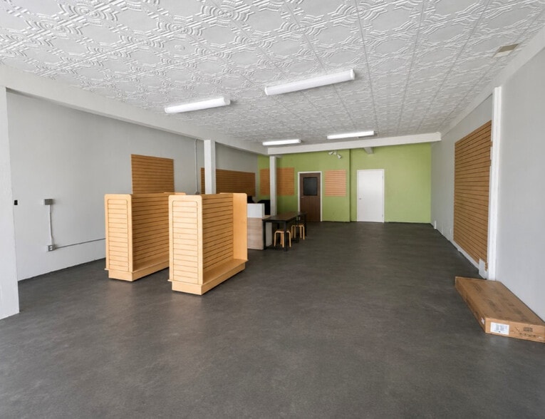 1717 S Wells Ave, Reno, NV for lease - Interior Photo - Image 2 of 6
