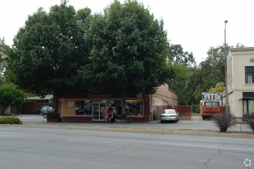 1006-1020 Main St, Chico, CA à vendre - Photo principale - Image 1 de 1