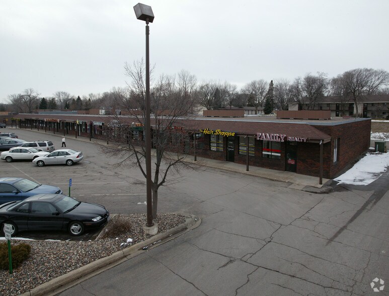 9010-9072 Lyndale Ave S, Bloomington, MN à louer - Photo du bâtiment - Image 3 de 10