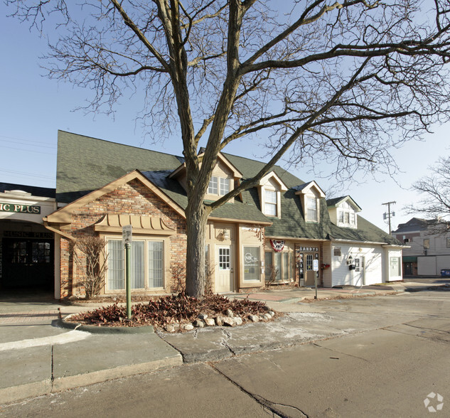 470 Forest Ave, Plymouth, MI for sale - Primary Photo - Image 1 of 1