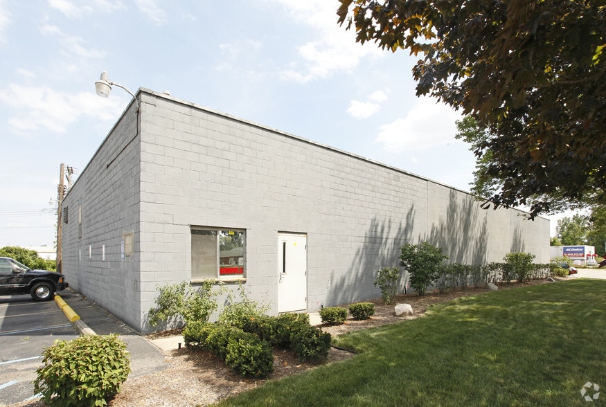 8400 N Lilley Rd, Canton Township, MI for sale - Primary Photo - Image 1 of 4