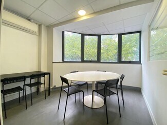 Plus de détails pour 31 Avenue Du Général Leclerc, Boulogne-Billancourt - Bureau à louer