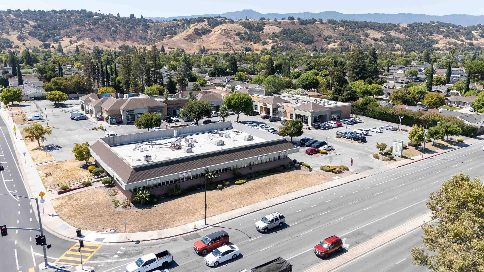 5890-6085 Snell Blvd, San Jose, CA for lease Primary Photo- Image 1 of 8