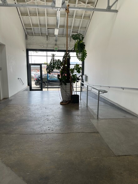 1850 Campbell St, Oakland, CA for lease - Building Photo - Image 3 of 19
