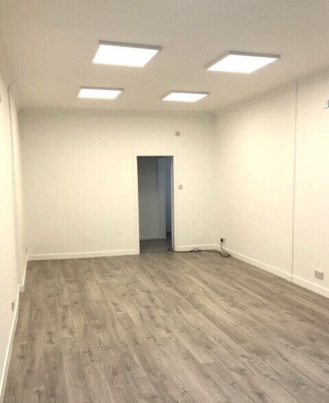 8E-8W Bonnygate W, Cupar à vendre - Photo intérieure - Image 3 de 3