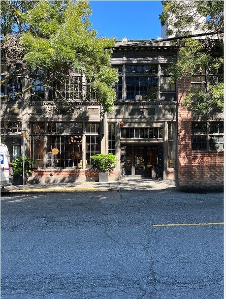 401 E Pine St, Seattle, WA à louer - Photo du bâtiment - Image 2 de 6