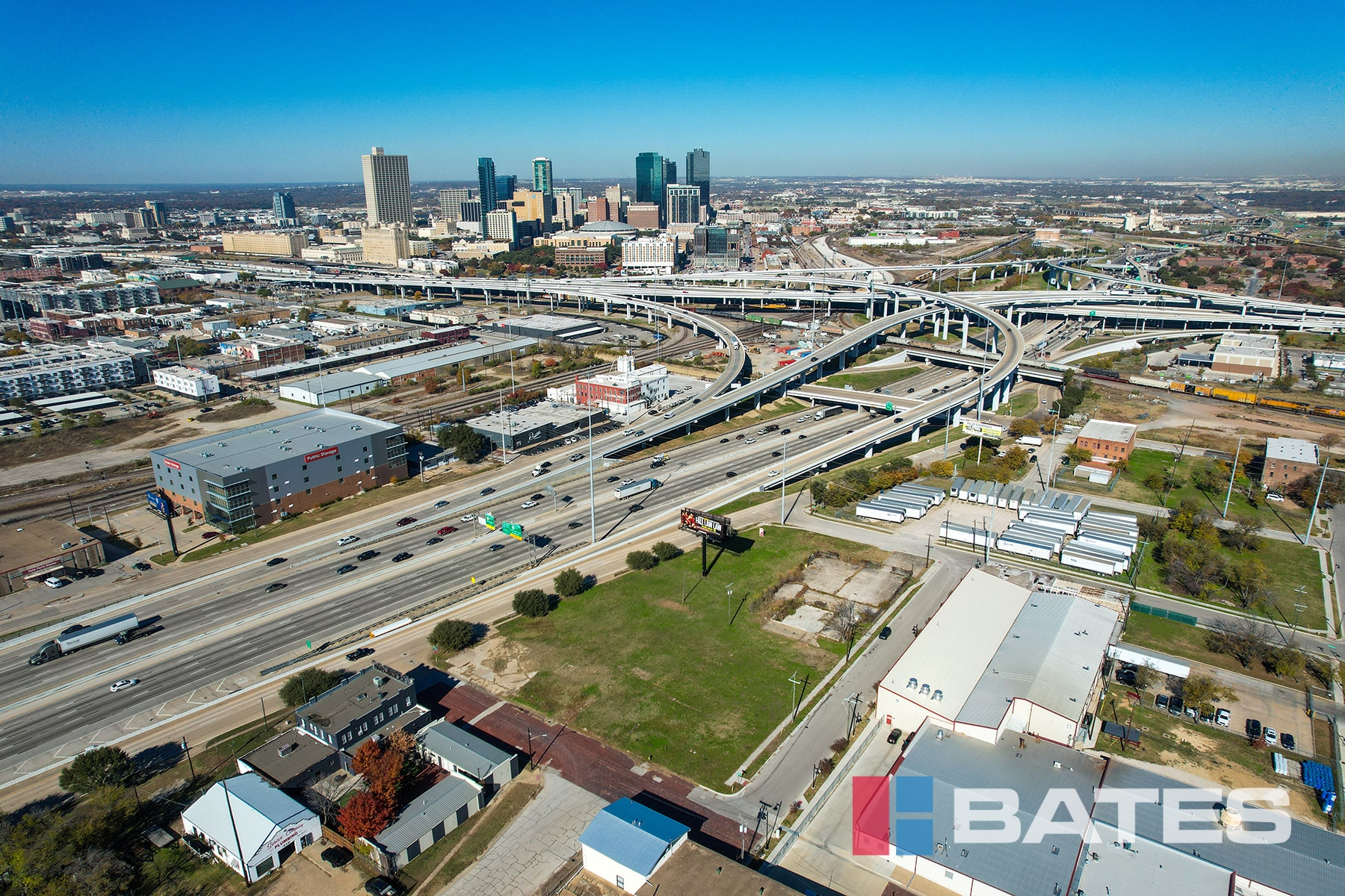 301 W Freeway, Fort Worth, TX for sale Primary Photo- Image 1 of 6