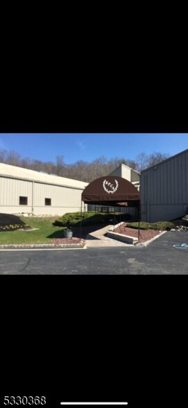 170 Kinnelon Rd Office Condo Package portfolio of 5 properties for sale on LoopNet.ca - Building Photo - Image 3 of 3