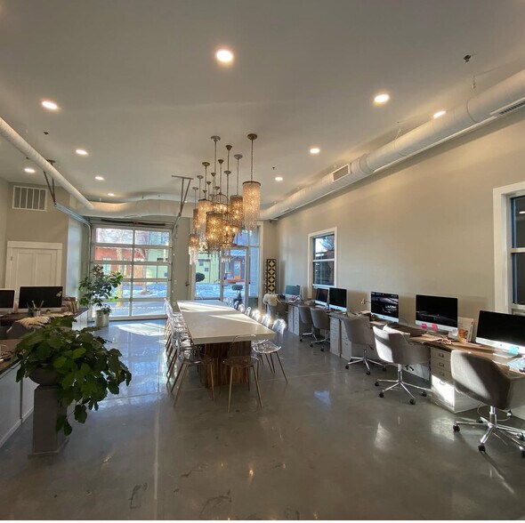 1050 Neon Forest Cir, Longmont, CO à louer - Photo du bâtiment - Image 3 de 5