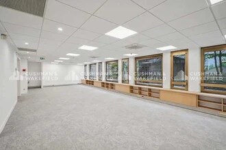 Office in Paris for lease Interior Photo- Image 2 of 9