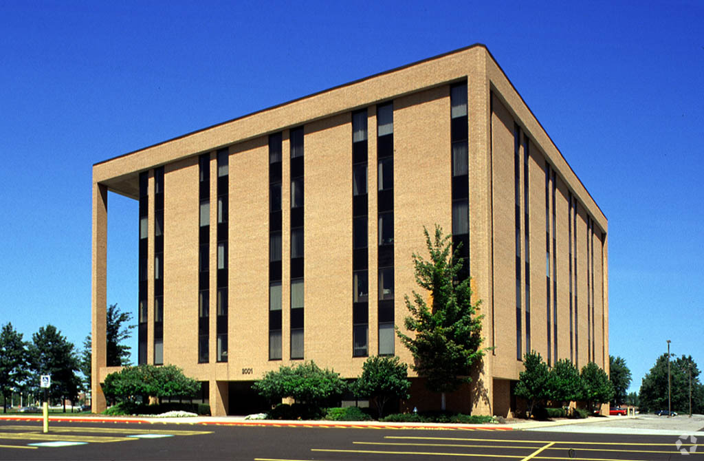 2001 Crocker Rd, Westlake, OH for lease Building Photo- Image 1 of 10