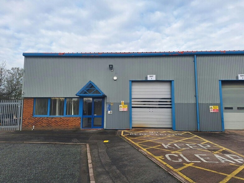 Telford Dr, Stafford à louer - Photo du bâtiment - Image 3 de 25