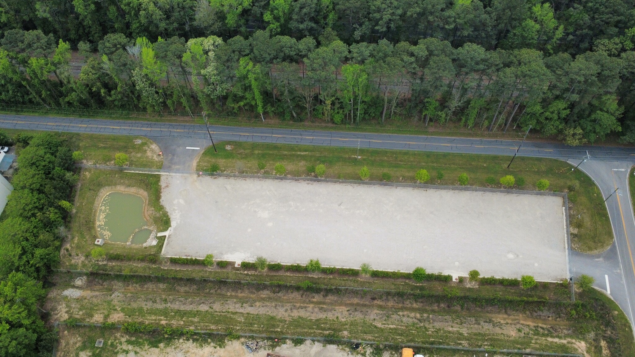 8077 Commerce Center Rd, Ladson, SC for lease Primary Photo- Image 1 of 4
