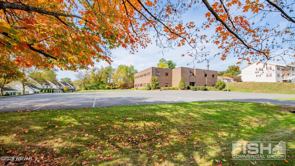 1601 Sycamore Rd, Montoursville, PA à vendre - Photo du bâtiment - Image 2 de 5