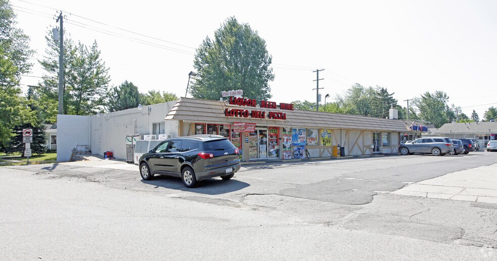 3391-3405 Orchard Lake Rd, Keego Harbor, MI à vendre - Photo du bâtiment - Image 2 de 2