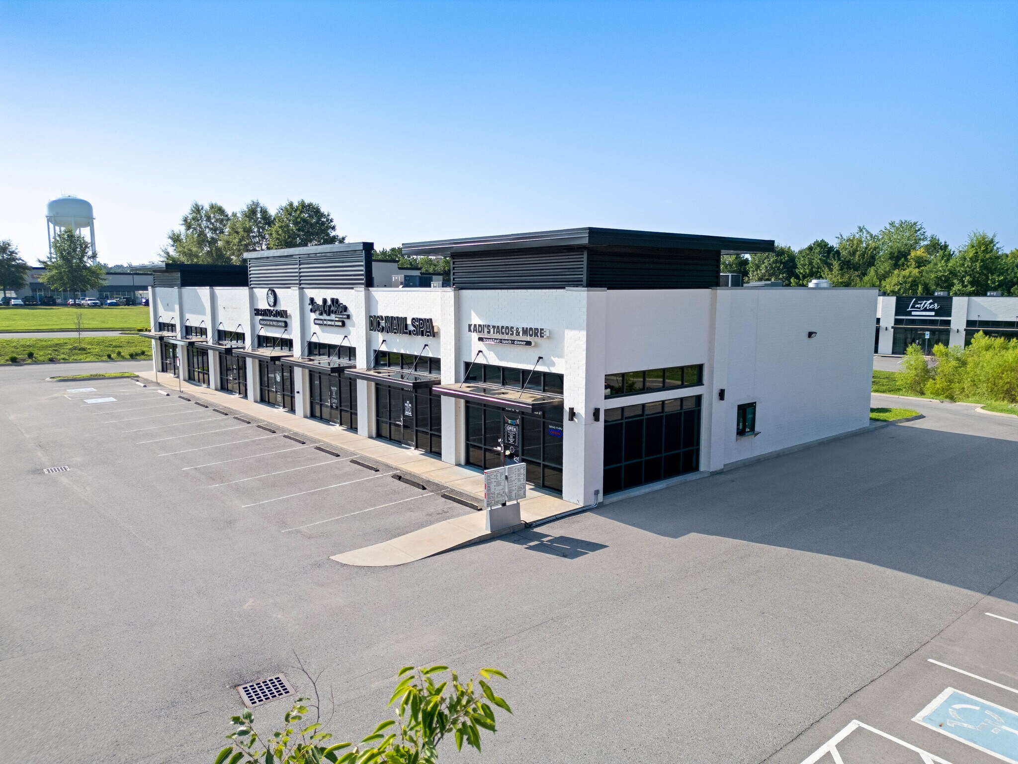 2670 Madison St, Clarksville, TN à vendre Photo du bâtiment- Image 1 de 1