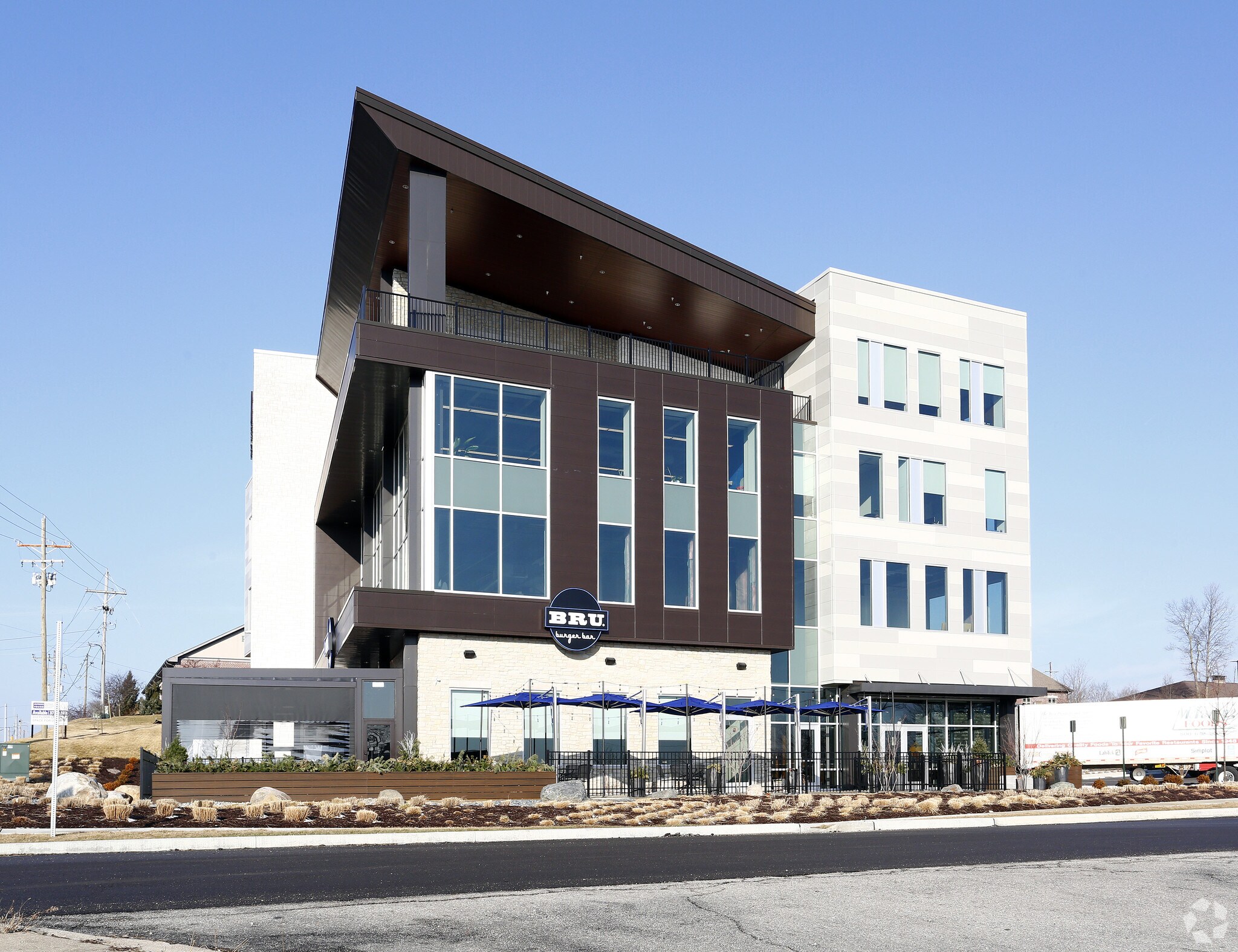 350 Westfield Rd, Noblesville, IN à vendre Photo du bâtiment- Image 1 de 1