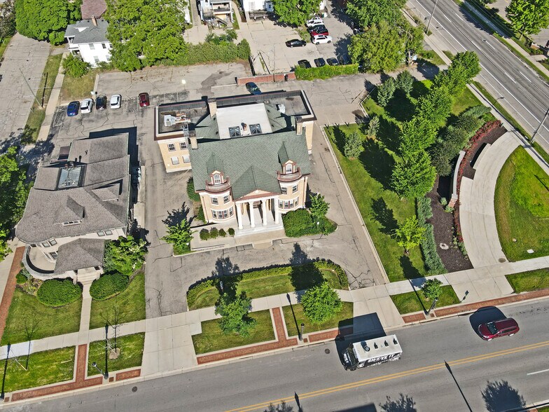 615 N Capitol Ave, Lansing, MI for lease - Building Photo - Image 2 of 9