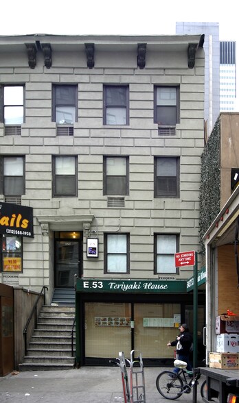 220 E 53rd St, New York, NY à vendre - Photo du bâtiment - Image 2 de 4