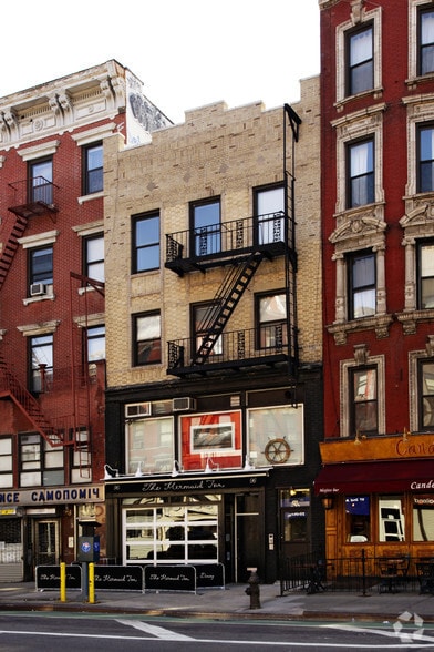 96 2nd Ave, New York, NY for lease - Building Photo - Image 2 of 2