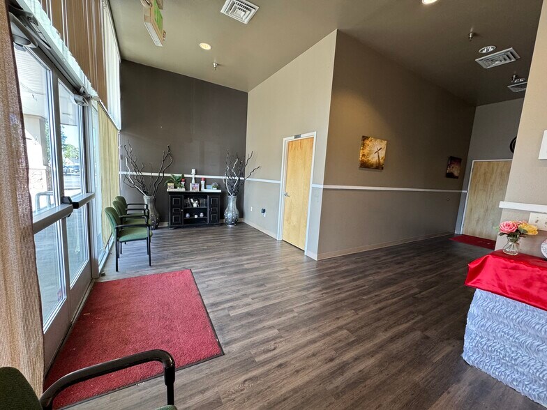 104-224 Holly St, Nampa, ID à louer - Photo du bâtiment - Image 2 de 5