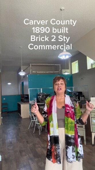 224 Elm St W, Norwood Young America, MN à vendre - Vidéo sur l’inscription commerciale - Image 2 de 44