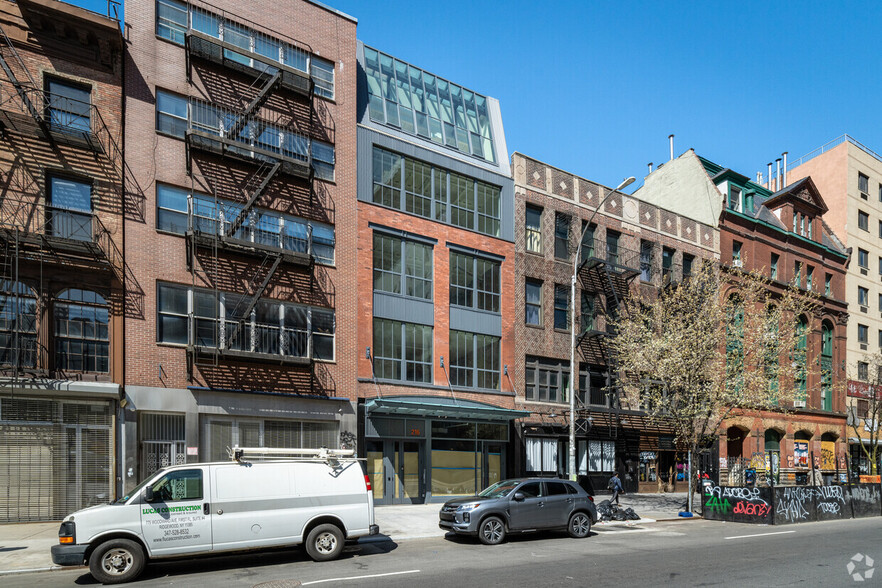 216 Bowery, New York, NY for lease - Building Photo - Image 2 of 9