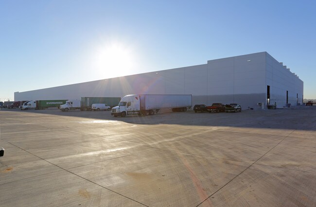 Plus de détails pour 720 Commerce Park Dr, Grand Prairie, TX - Industriel à louer