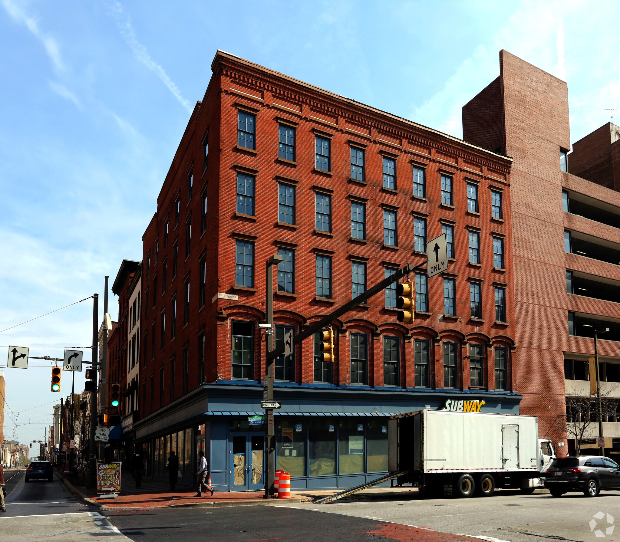 220 W Baltimore St, Baltimore, MD à vendre Photo principale- Image 1 de 8