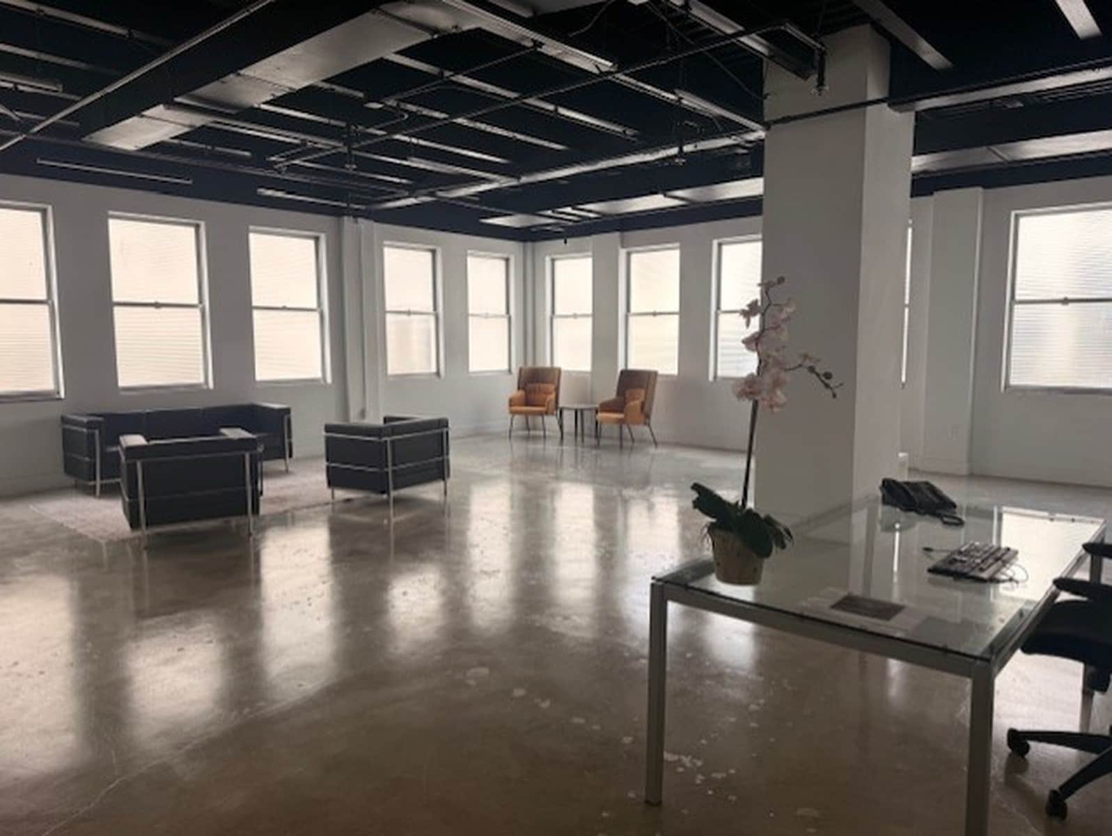 420 Lincoln Rd, Miami Beach, FL for lease Interior Photo- Image 1 of 10