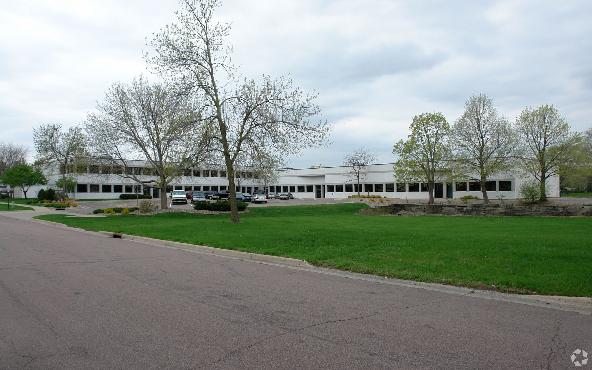8300-8324 Pillsbury Ave S, Bloomington, MN for lease Primary Photo- Image 1 of 6