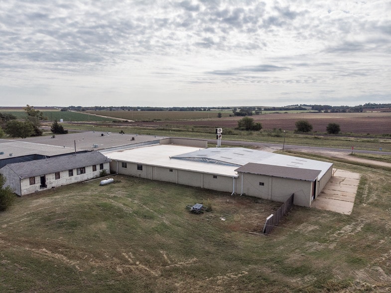 5680 W Old Highway 40, Salina, KS for sale - Building Photo - Image 2 of 20