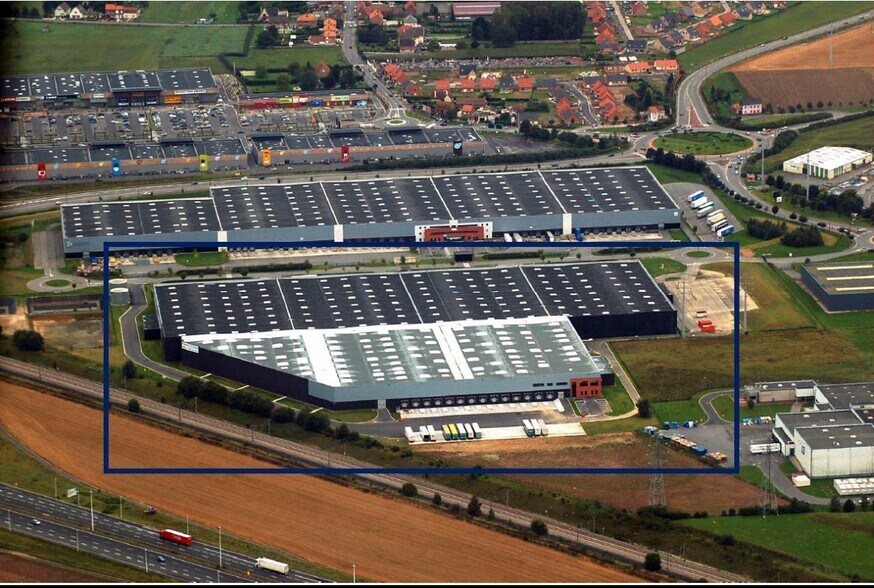 Industrial in Hénin-Beaumont for lease - Building Photo - Image 3 of 4