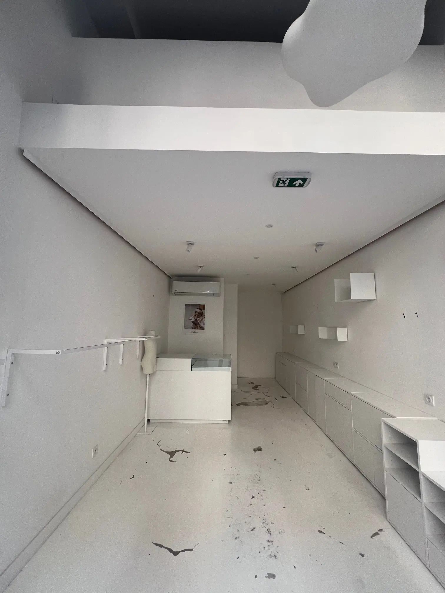 Commerce de détail dans Lyon à louer Photo intérieure- Image 1 de 4